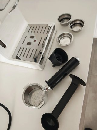 Cafetera DeLonghi Blanca