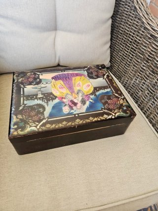 Caja joyero antigua de madera con espejo – Vintage