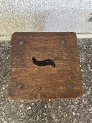 Banqueta rústica castellana antigua de madera
