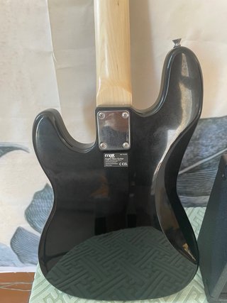 Bajo Eléctrico y Amplificador