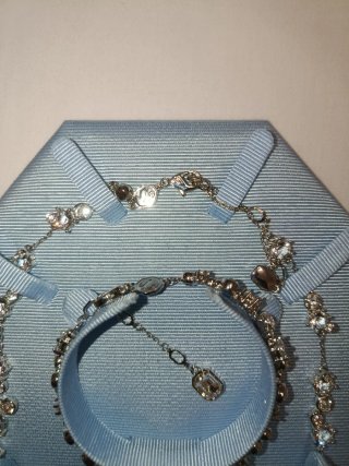 Conjunto Constella Swarovski Collar y Pendientes