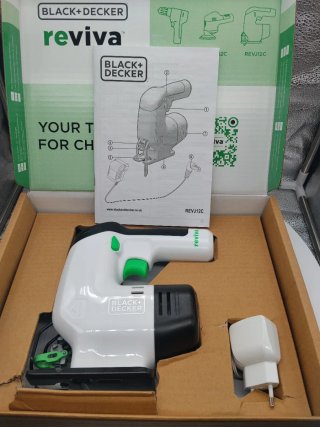 Sierra Caladora Black+Decker Reviva 12V