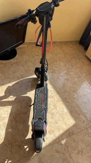 Patinete Eléctrico Red Bull Racing