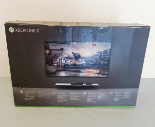 Xbox One X 1TB Scatola Console in  Buone Condizion