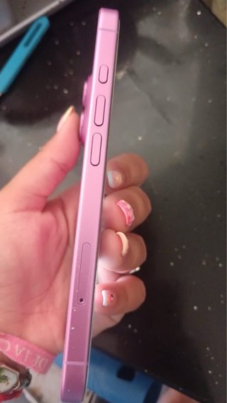 iPhone 16 Morado