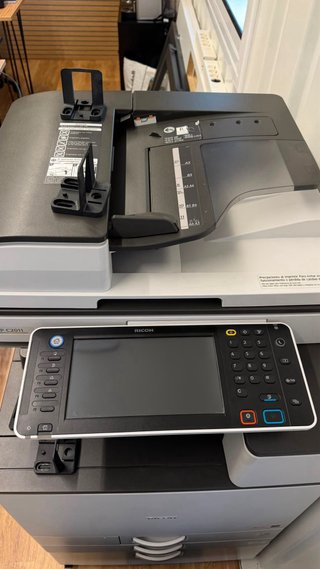 Impresora Profesional Ricoh MP C2011
