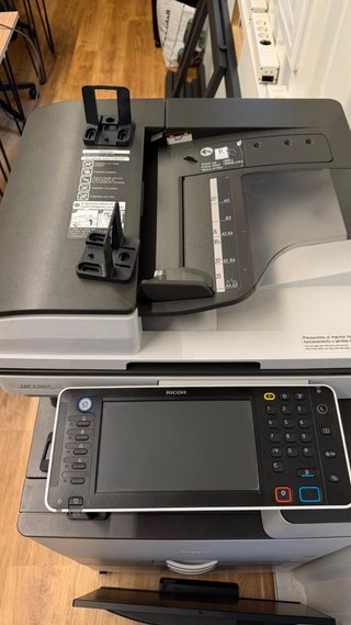 Impresora Profesional Ricoh MP C2011
