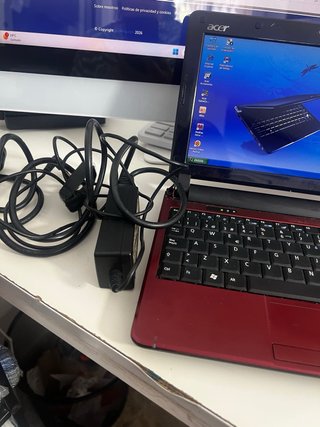 Acer Aspire One Portátil Rojo