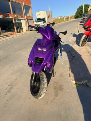 Beta Ark Scooter Morado