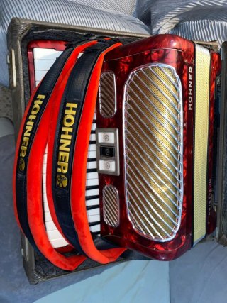 Fisarmonica Hohner Arietta 72 Bassi