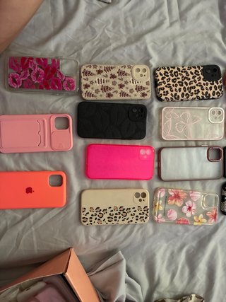 Fundas iPhone 11 (Variedad de Diseños)