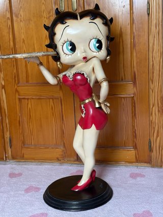 Figura Betty Boop Roja Bandeja