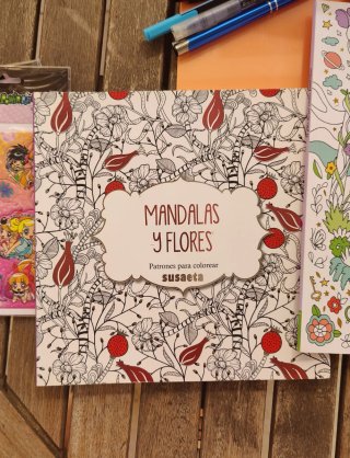 Pack Papelería Dibujos Animados y Manualidades