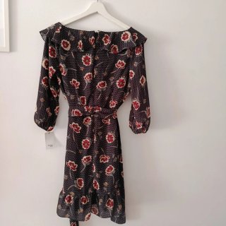 Vestido marrón estampado floral corto