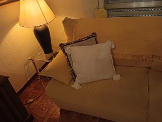 Sofá amarillo desmontable