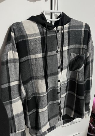 Camisa de franela con capucha