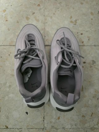 Zapatillas Nike Air Max Grises y Blancas