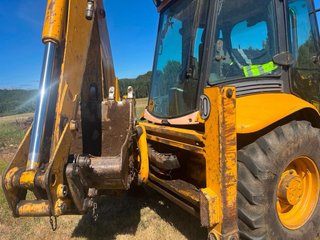 Retroexcavadora JCB 3CX TURBO 4x4