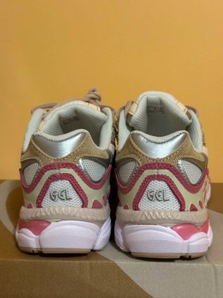 Asics Gel NYC Mujer Beige/Rosa