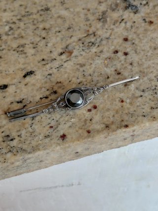 Broche antiguo plata con piedra negra