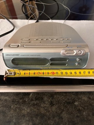 Radio despertador Sony ICF-C273
