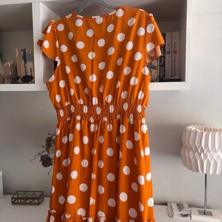 Vestido naranja lunares blanco