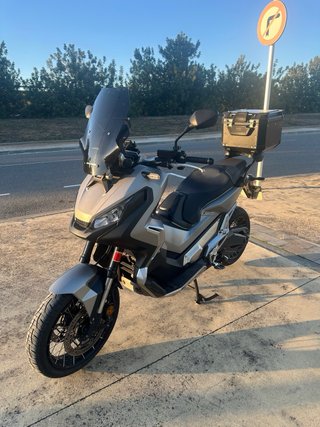 Honda X-ADV 750 Gris Plata