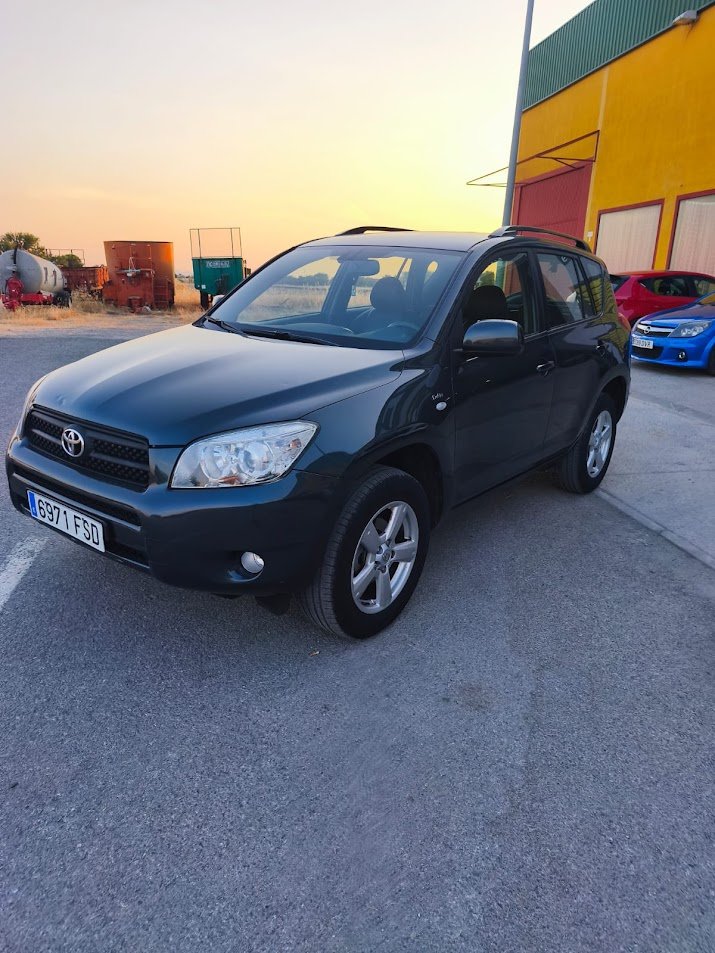 Toyota RAV4 2.2 D-4D Executive 2007, foto 2