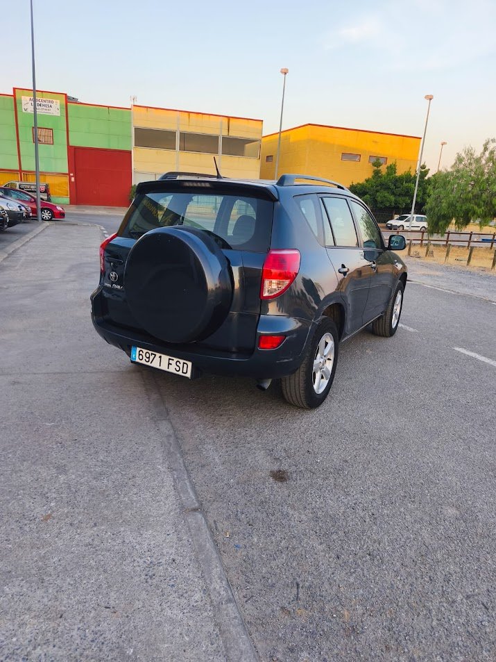 Toyota RAV4 2.2 D-4D Executive 2007, foto 4