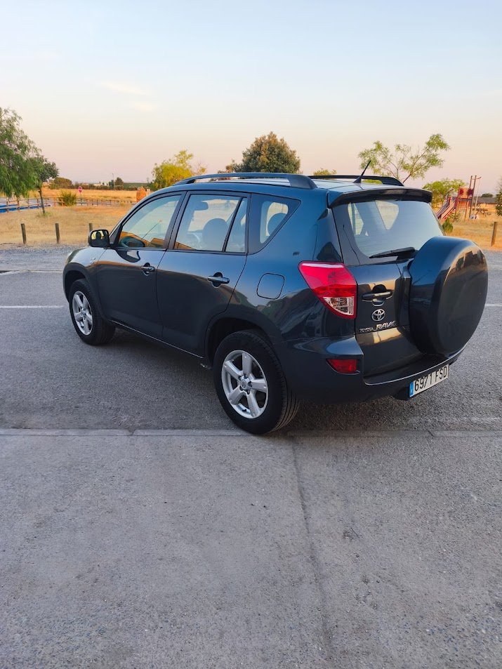 Toyota RAV4 2.2 D-4D Executive 2007, foto 6
