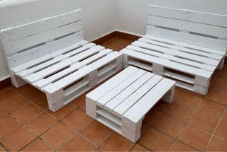 Sillón de Palets  tengo 2 , cada uno 100 euros
