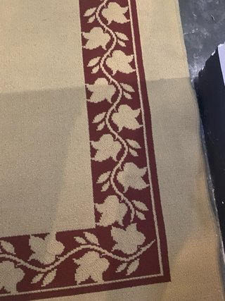 Alfombra beige y roja 1,40x1,80