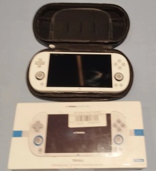 Trimui Smart Pro - Consola Portátil Blanca