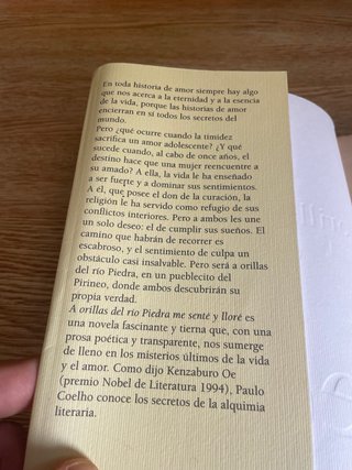 A orillas del río Piedra me senté y lloré / Coelho