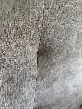 Cama tapizada 150x190 con cabecero alto acolchado