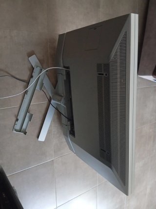 Televisor Loewe 32 Plata y Negro