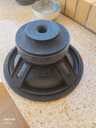 HERTZ, Subwoofer Hertz HX300 1200W