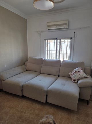 Sofá cama beige tela.