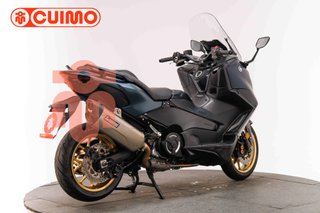 YAMAHA TMAX 560