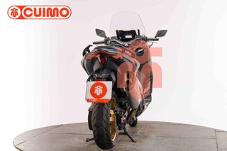 YAMAHA TMAX 560