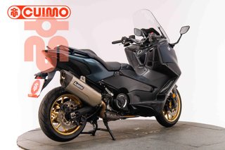 YAMAHA TMAX 560