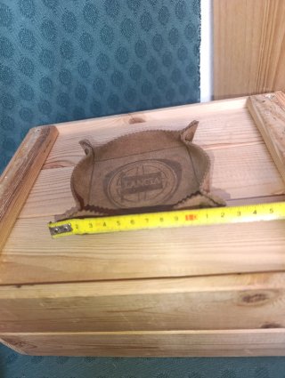 Vacíabolsillos de cuero Lancia