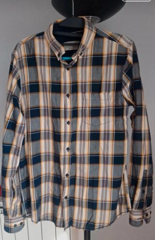 Lote 3 Camisas Cuadros. Talla M y talla L.
