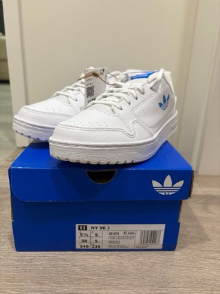 Adidas Bambas Blancas y Azules