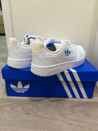 Adidas Bambas Blancas y Azules