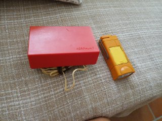 Lote linterna y detector humedad