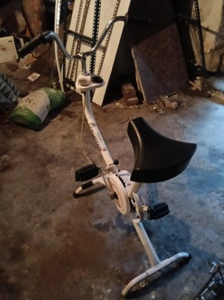Bicicleta Estática Blanca CICLOSTATIC