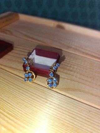 Pendientes Vintage Dorados con Piedras Azules