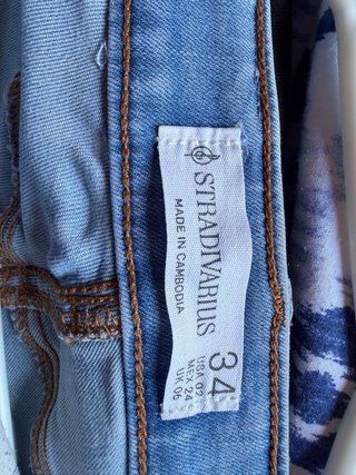 Pantalón campana azul Stradivarius Talla 34