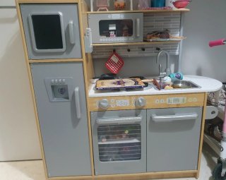 Cocinita de juguete de madera